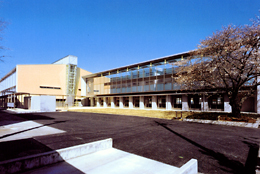 東松山市立松山中学校　屋内運動場・プール及び武道場